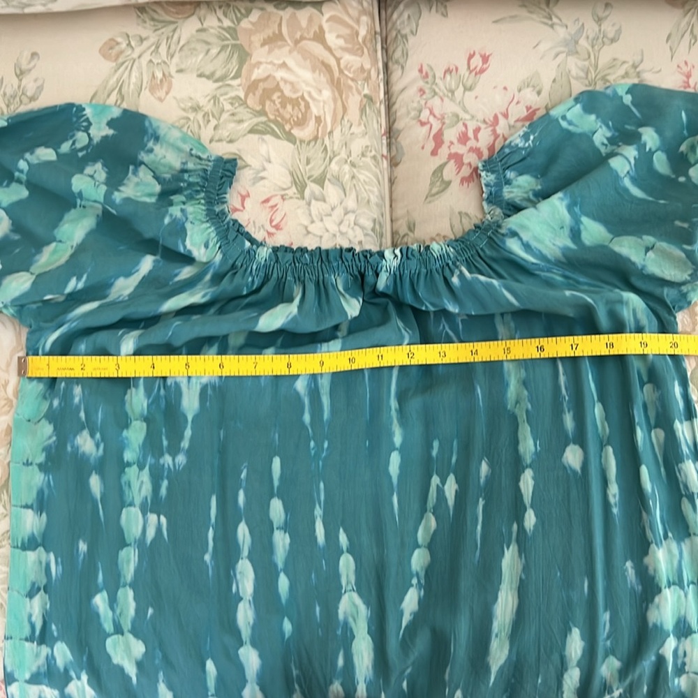 Tiare Hawaii Off the Shoulder Top - Picture 5 of 11